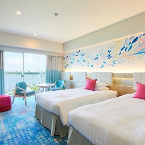 <7-10 Floor> Rainbow Superior Twin Room Park View or Bay View Non Smoking